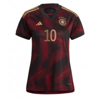 Tyskland Serge Gnabry #10 Fotballklær Bortedrakt Dame VM 2022 Kortermet